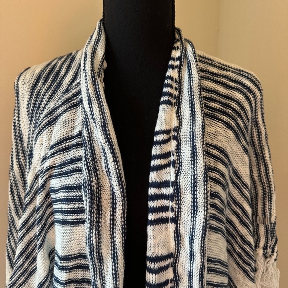 *SOLUTIONS!* White x Blue Open-Front Drill Cardigan Sweater Size S/M - Picture 3 of 9